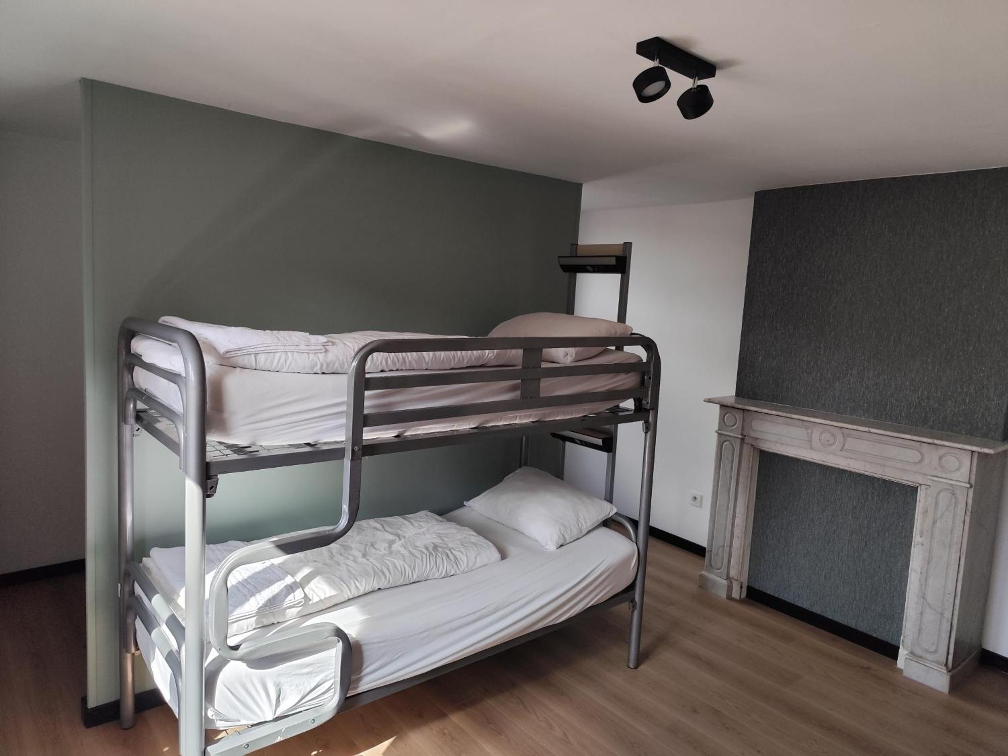 St Christopher'S Inn Hostel At The Bauhaus Bruges Room photo